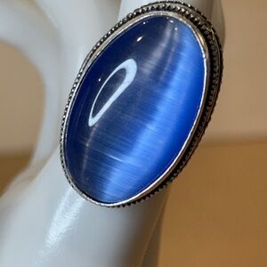 🆕 Cat Eye Gemstone And Sterling Silver Big Ring Size 7 - 🆕